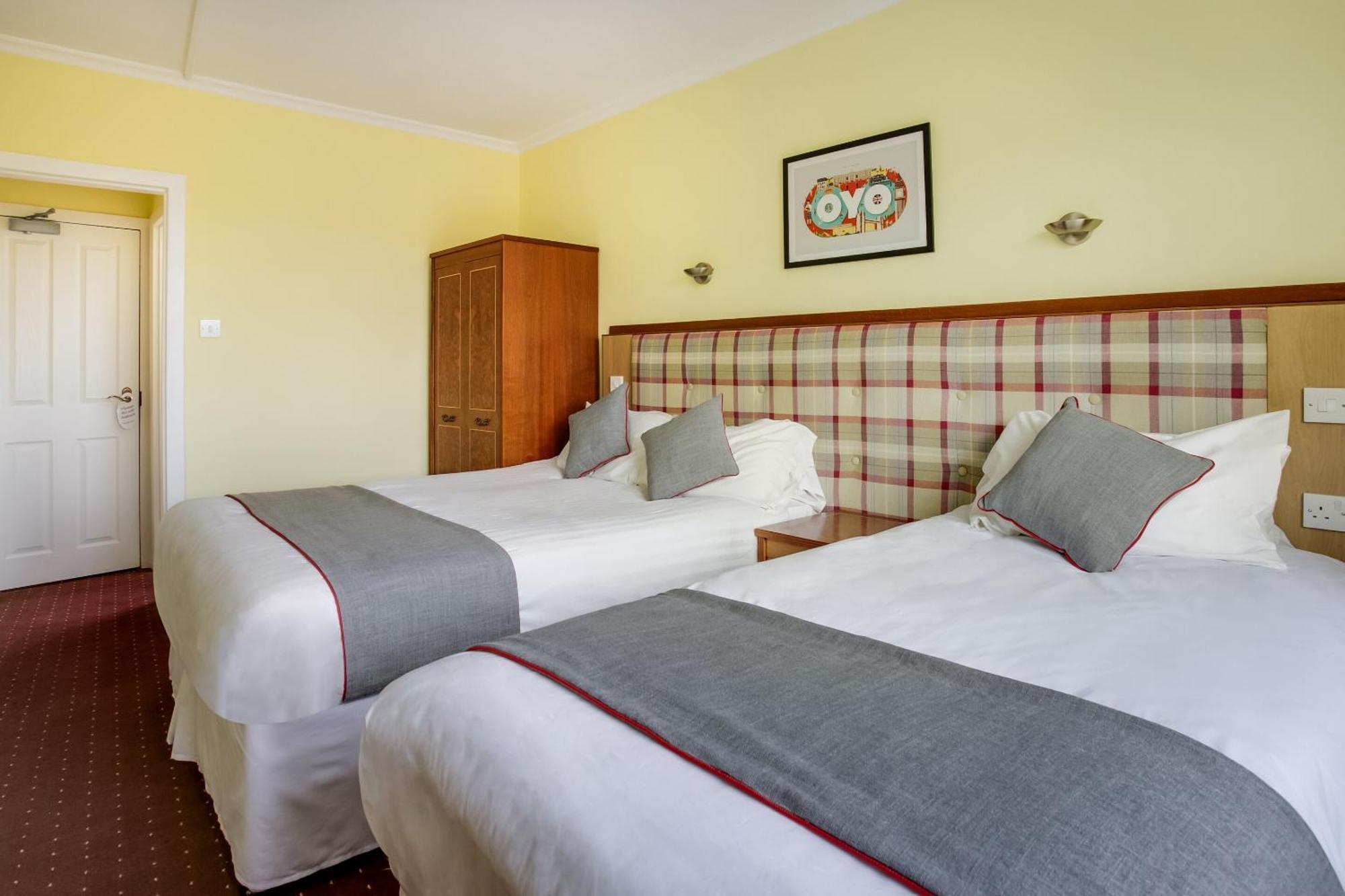 Oyo Glenpark Hotel, Ayr Central Esterno foto