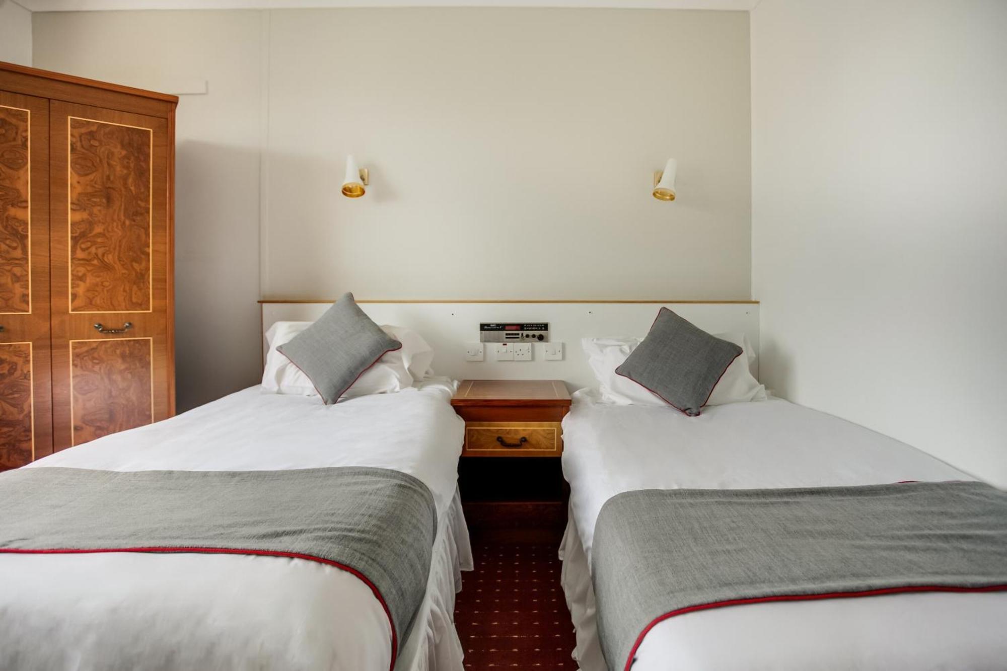 Oyo Glenpark Hotel, Ayr Central Esterno foto